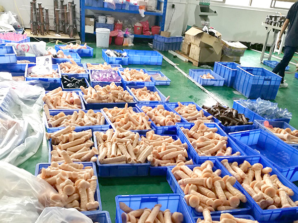 生产娃娃挤出机