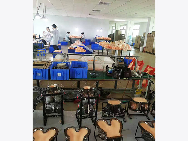 成人用品娃娃挤出机