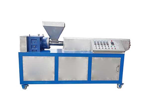 挤出机